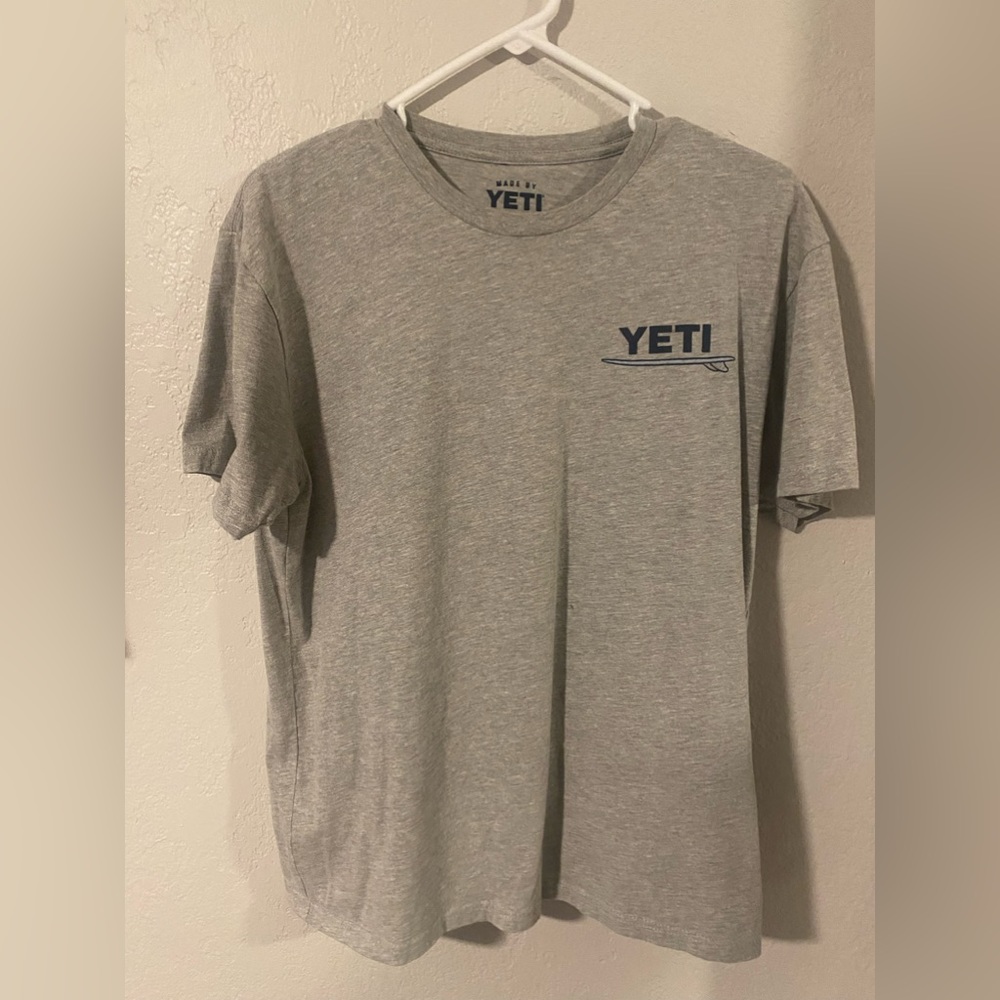 Large Men’s Yeti T-shirt, Great Condition